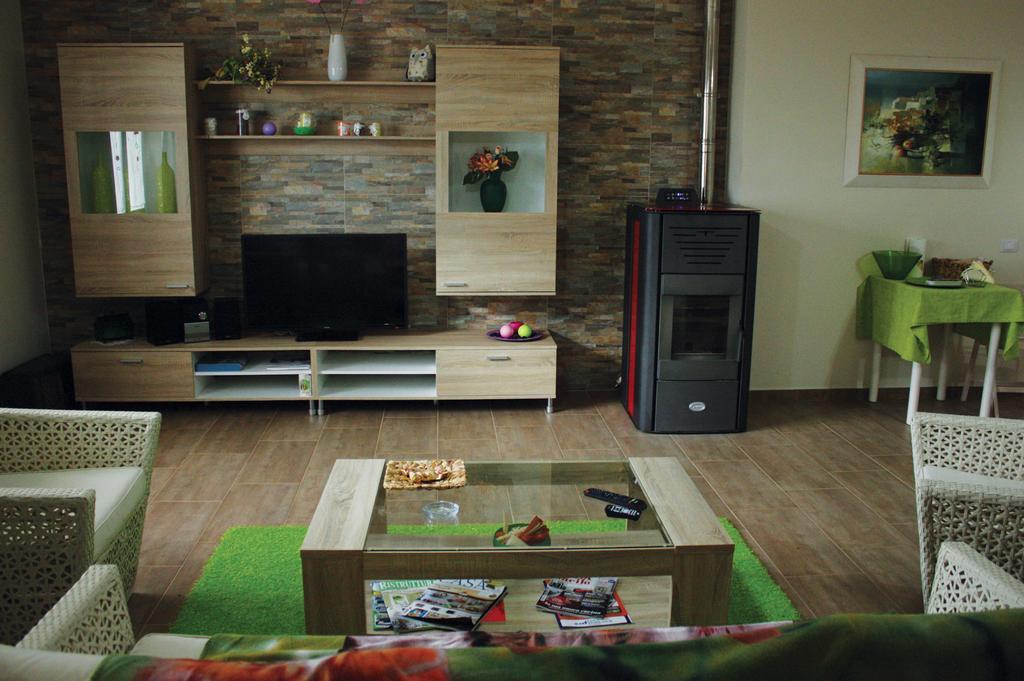 Oasi Di Francesca B&B Pontinia Екстериор снимка