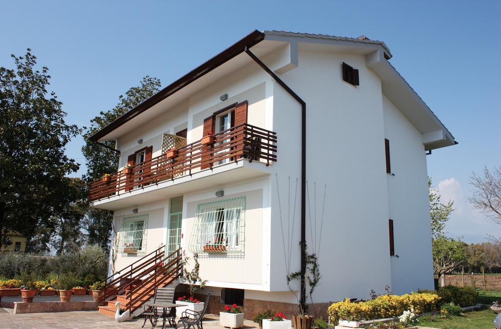 Oasi Di Francesca B&B Pontinia Екстериор снимка
