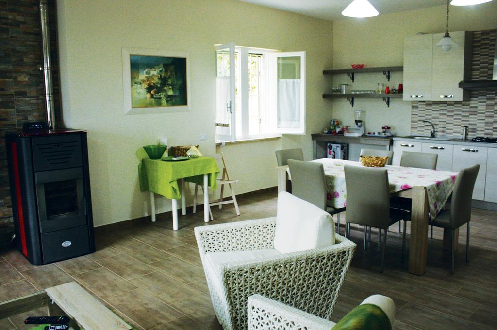 Oasi Di Francesca B&B Pontinia Екстериор снимка